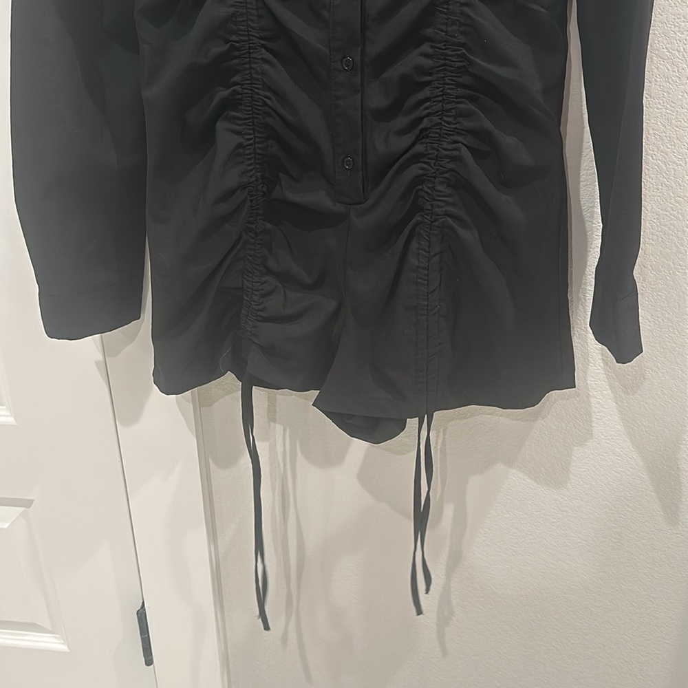 EUC Superdown Black Chic Button Down Mini Ruched Shorts Romper Size M medium - Picture 10 of 15